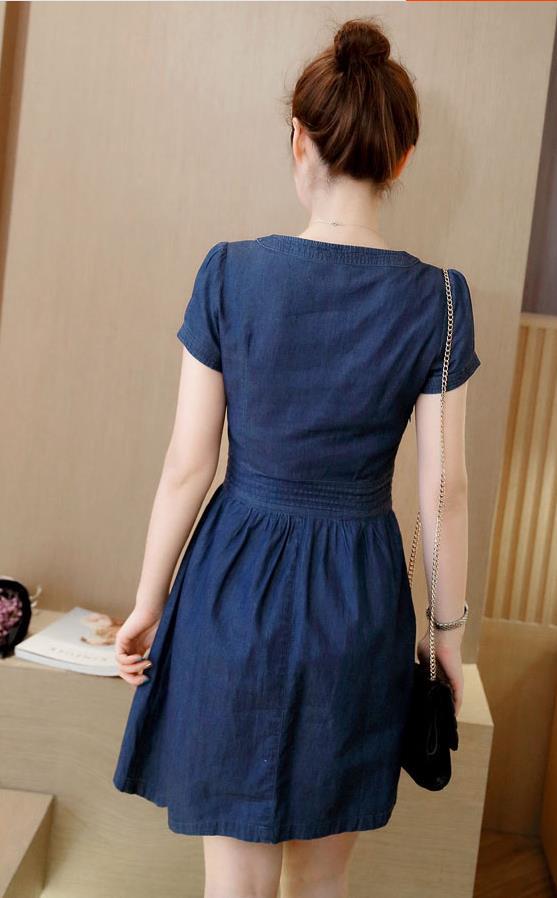 ĐẦM JEAN XÒE CỔ TRÒN ĐÍNH NƠ XẾP LY EO